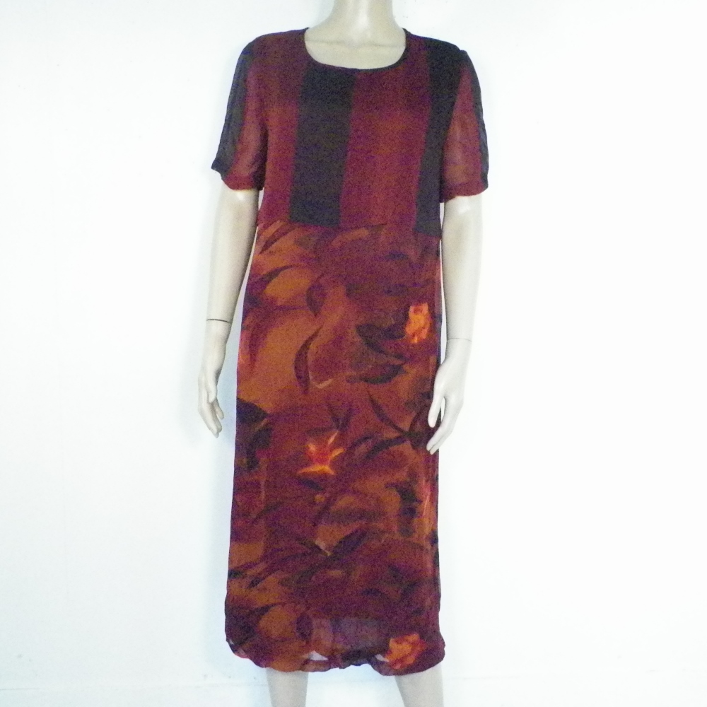 Acheter Robe Bordeaux SOLOLA Taille Estimée S. Bon état - 10,50 € Robe Bordeaux SOLOLA Taille Estimée S. Bon état - reconditionné disponible sur Label Emmaüs